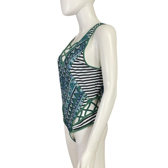 Swimsuit Geometric Pattern
New - Picture 6 of 8